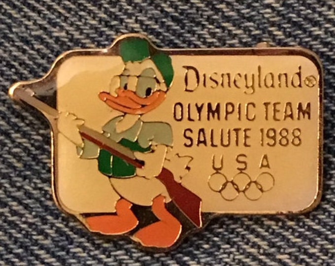 Shooting Disney Brooch Pin ~ Donald Duck ~ Retired ~ Disneyland Team Salute  ~ Olympic Seoul ~ 1988
