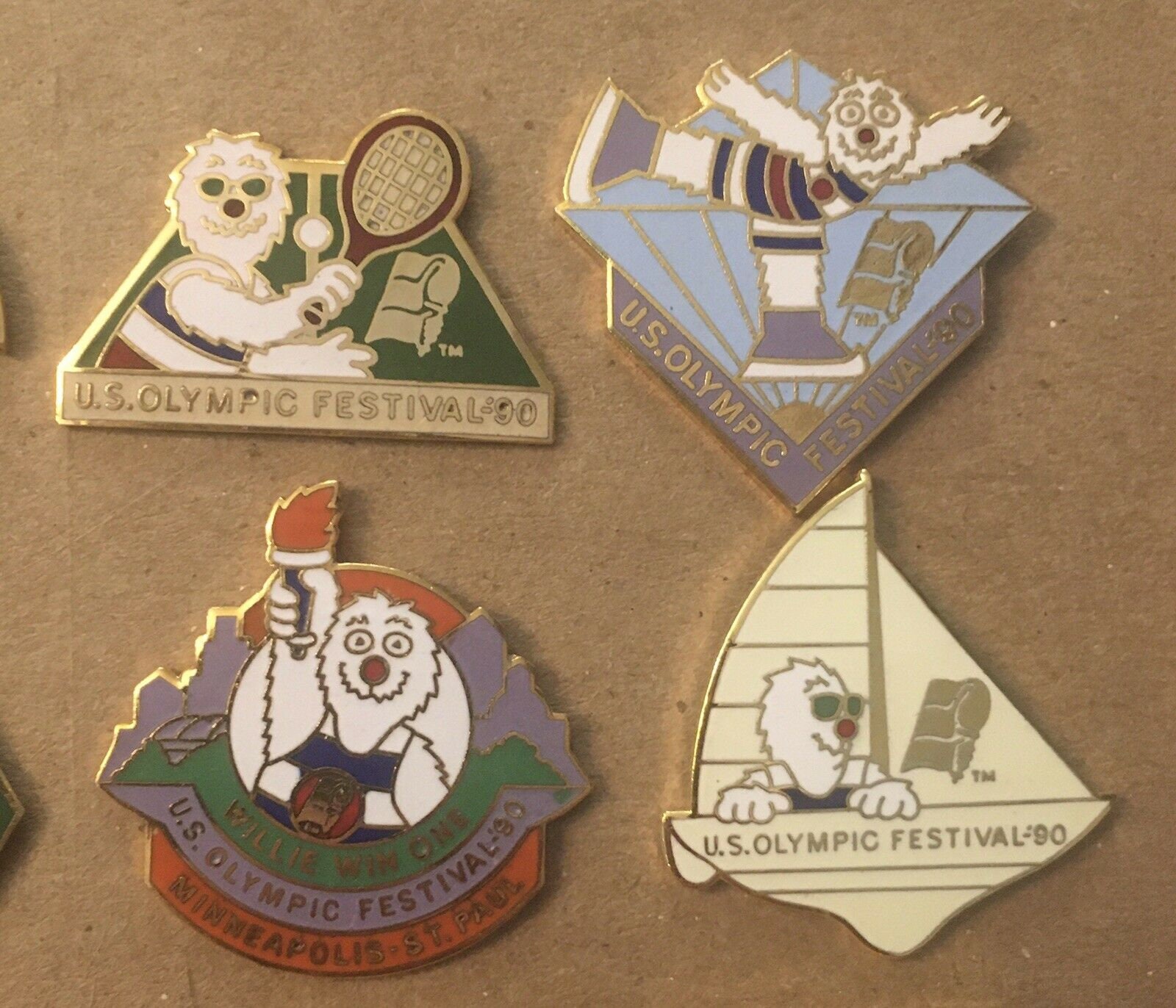PIN'S LAPEL PINS pin USOC 1985 US Olympic BASKETBALL Mascot Mascotte EGF Signé EUR 3,90 - FR