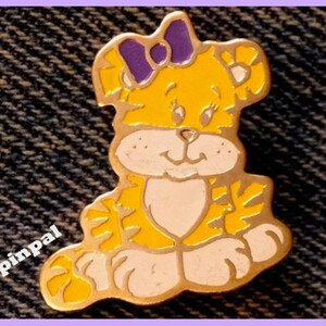Chewie Newgett Collector Brooch Pin ~ Tiger Lilly Character by Stewart Moskowitz ~ 1982 Vintage