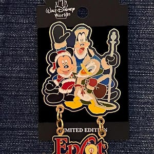 Santa Mickey Goofy & Donald ~ Authentic Vintage 2002 Disney Dangle Pin ~ Epcot Holidays Around The World - Merry Christmas ~ LE