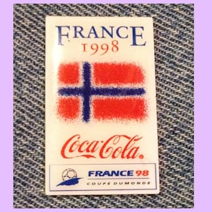 1998 World Cup Soccer ~ Football Pin ~ Flag ~ Norway ~ Coca Cola ~ Coke ~ Sponsor