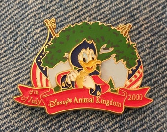 WDW 4th of July 2000 ~ Donald at Animal Kingdom ~ Disney Lapel Pin ~ 2000 ~ 3D ~ LE