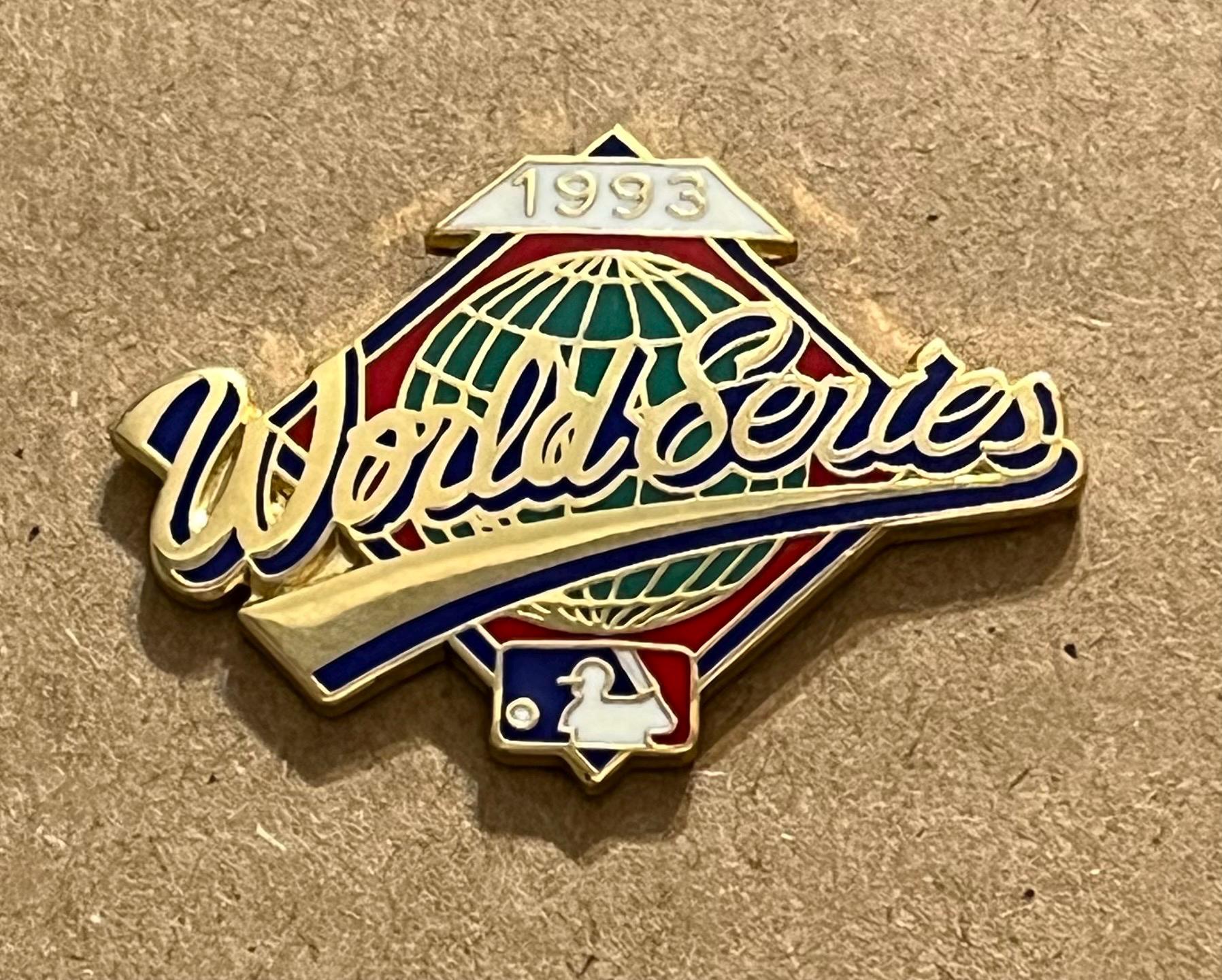 1993年ヴィンテージワールドシリーズピンバッジ〜MLB〜トロント