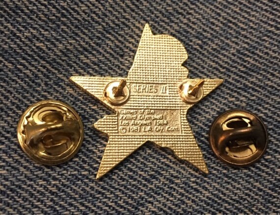 Rare épinglette des Jeux olympiques de Los Angeles 1984 Sam la mascotte