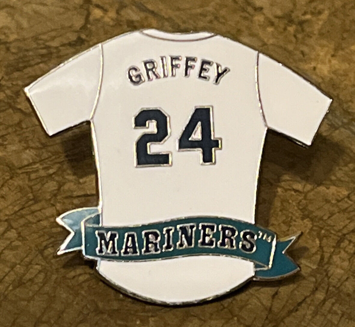 Seattle Mariners Pin Ken Griffey 24 Jersey MLB Vintage 