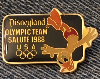 Diving Disney Brooch Pin ~ Donald Duck ~ Retired ~ Disneyland Team Salute  ~ Olympic Seoul ~ 1988