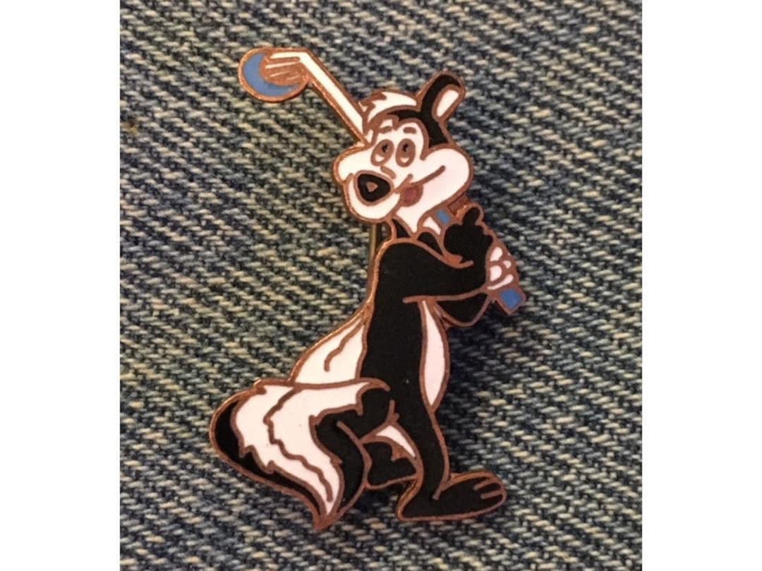 ✫レトロポップ✫ヴィンテージ♡ワーナーブラザース♡PEPE LE PEW ペン Pepé Le Pew Brooch Pin ~ Golf ~ Looney Tunes ~ Warner Bros. Inc