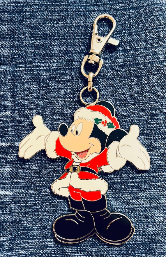 Disney Mickey Mouse Santa Clause ~ Vintage 2004 ~ Lanyard Medals