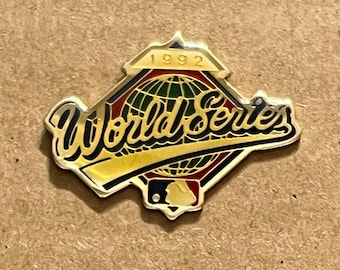 New York Yankees 1999 Champions World Series Vintage Pin ~ MLB