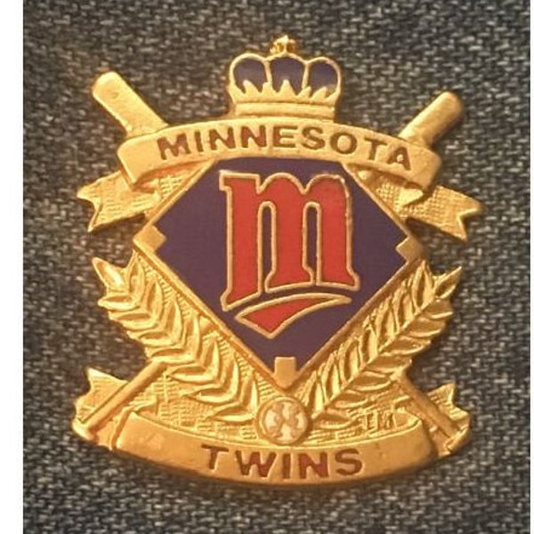 Minnesota Twins Lapel Pin ~ MLB ~ Baseball ~ Crown~Crest~Cross Bats ~ 1990 vintage by Peter David, Inc.