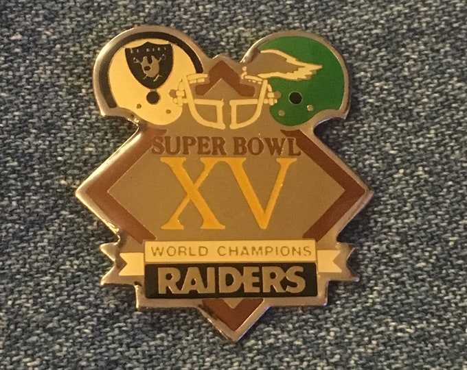 Oakland Raiders Lapel Pin ~ Super Bowl XV ~ World Champions ~ NFL ~ Football ~ Issued 1988 by Peter David Inc.