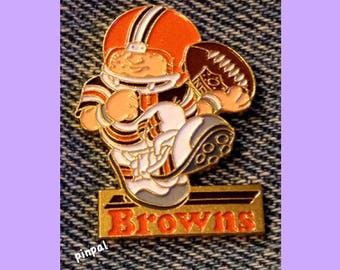 Cleveland Browns ~ NFL ~ Huddles Pin ~ Football ~ 80&#39;s vintage ~ Enamel