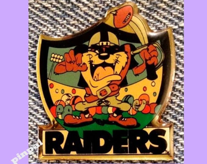 1992 Oakland Raiders and Tasmanian Devil Pin ~ TAZ ~ NFL ~ Football ~ Vintage Looney Tunes