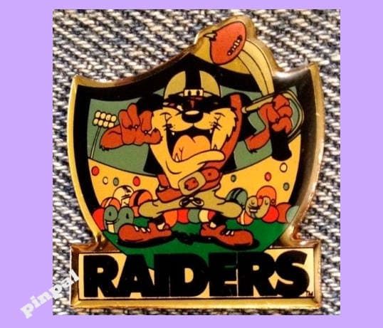 1992 Oakland Raiders and Tasmanian Devil Pin ~ TAZ ~ NFL