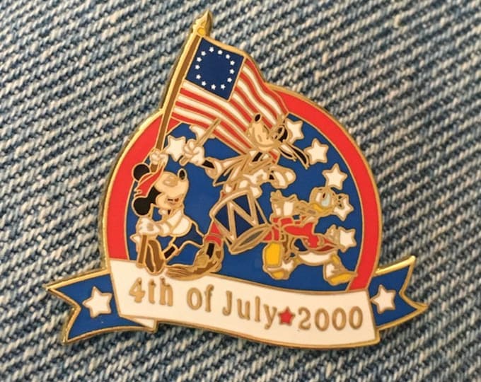 WDW 4th of July 2000 Fife and Drum ~ Disney Lapel Pin ~ 2000 ~ LE 4271/5000