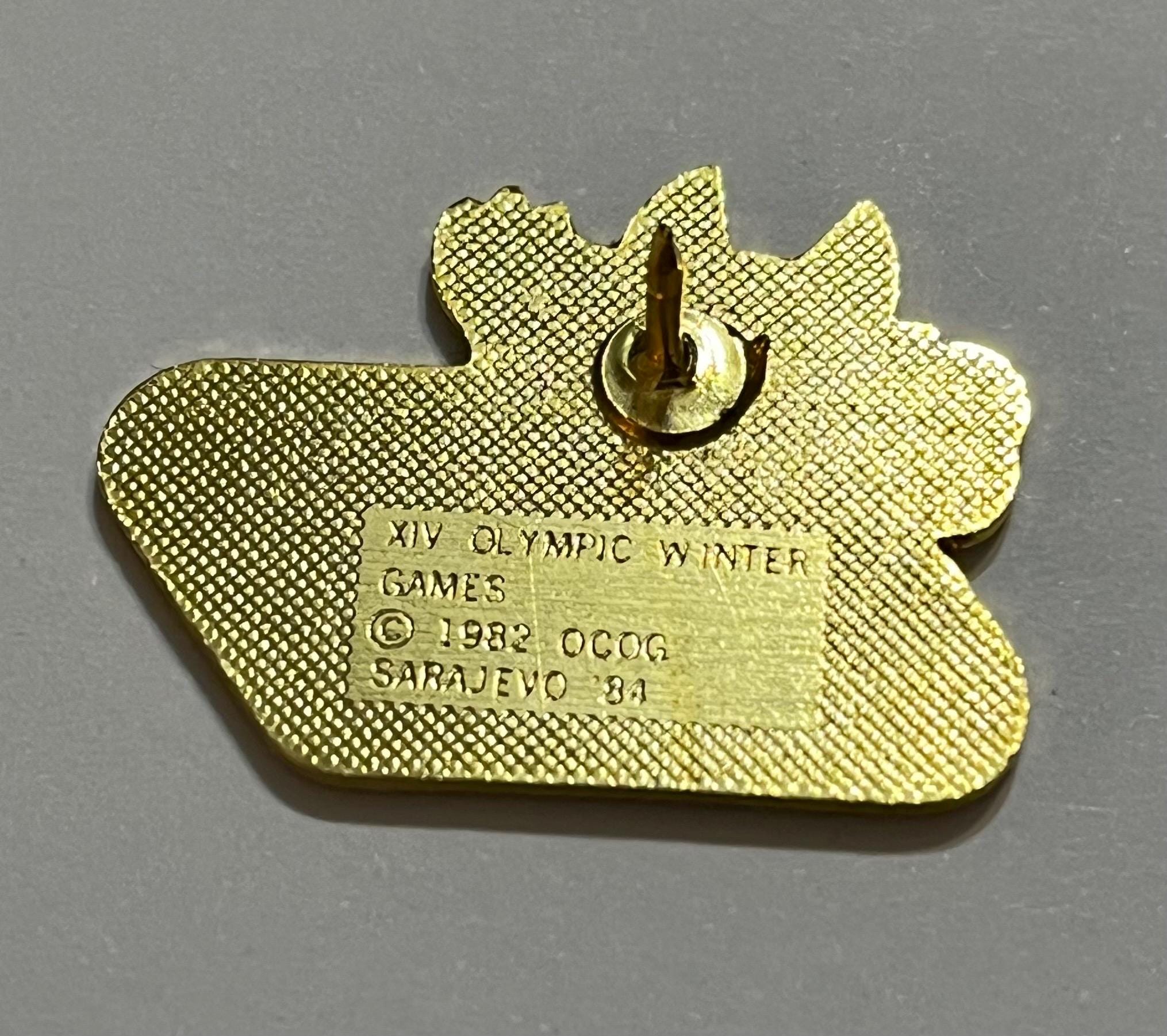 Vintage 1984 Sarajevo Olympic Pin ~ Mascot Vučko ~ Torch Relay