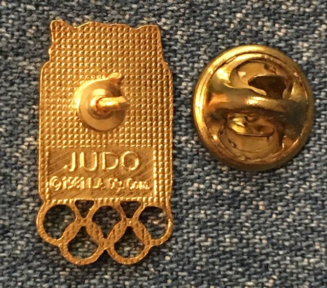 Wrestling Olympic Pin~1984 Los Angeles~Blue~Pictogram~Cloisonné~tie tac size 