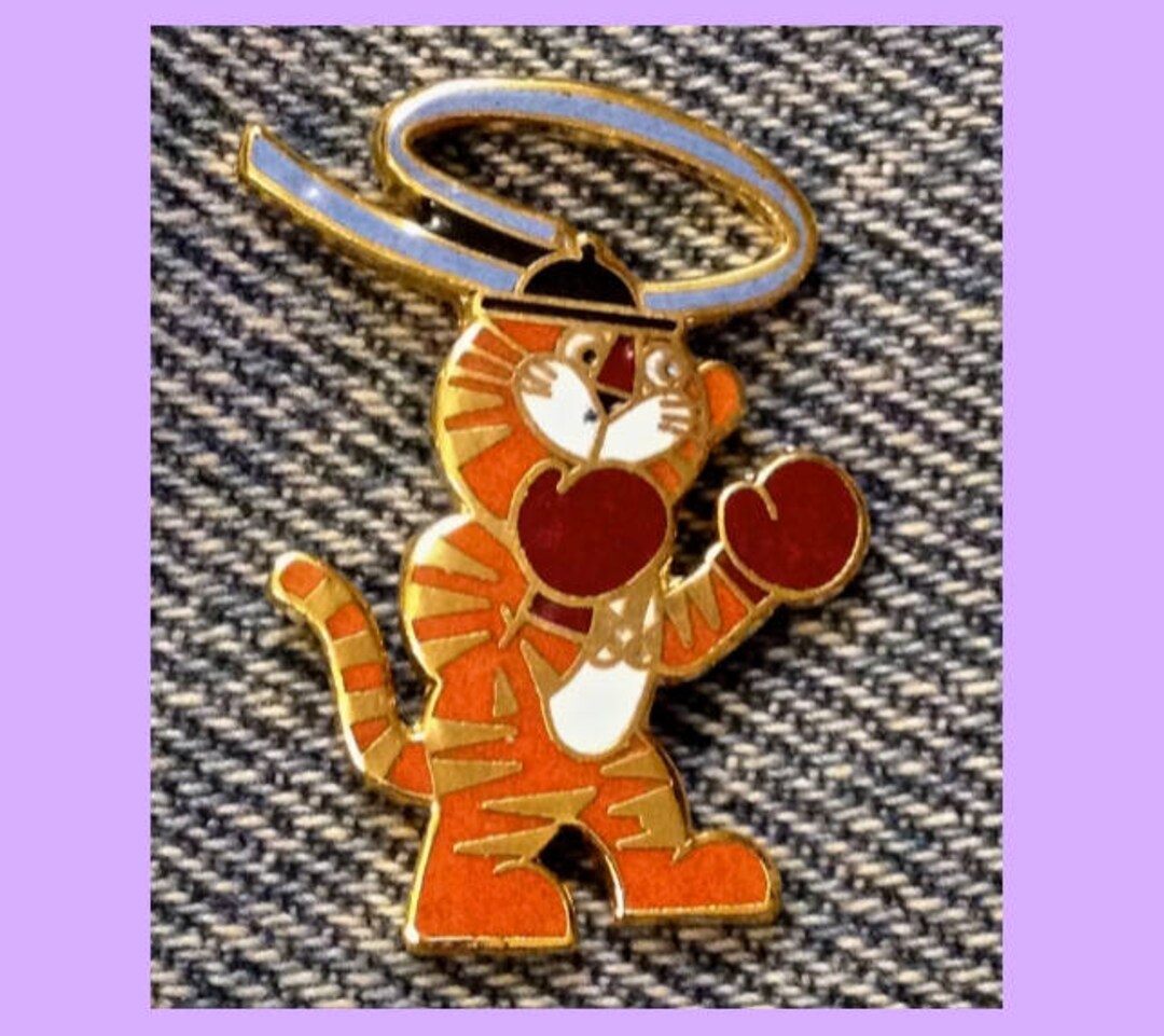 Houston Astros Mascot MLB Collector Enamel Pin Jewelry Card