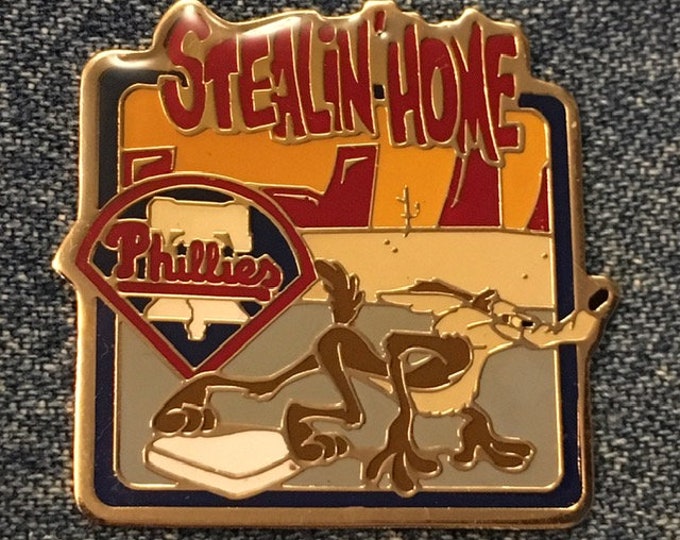 1993 Philadelphia Phillies Lapel Pin ~ Looney Tunes Wile E. Coyote ~ Stealin Home ~ MLB ~ by Imprinted Products