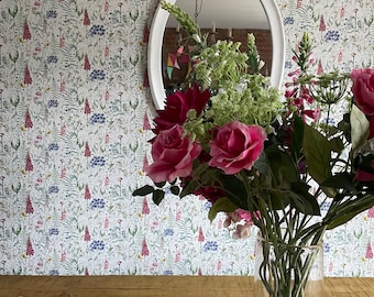 Field Flowers Eco Wallpaper in Bright White