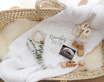 Social Media Pregnancy Announcement, Custom Baby Announcement digital file, Pregnancy Announcement, minimal greenery, Birth Announcement