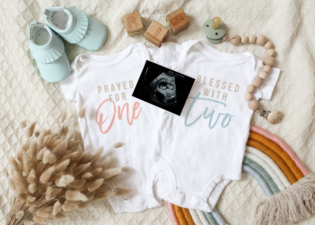 Editable Twin Pregnancy Announcement for Social Media, Digital File