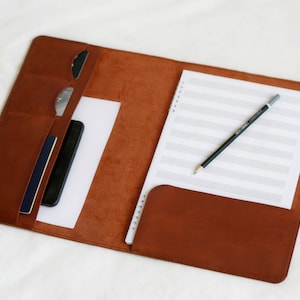 Pasta de couro para documentos e papéis Pasta personalizada Porta-blocos de notas Estojo de couro A4/carta Pasta de música feita à mão Ideia para presente