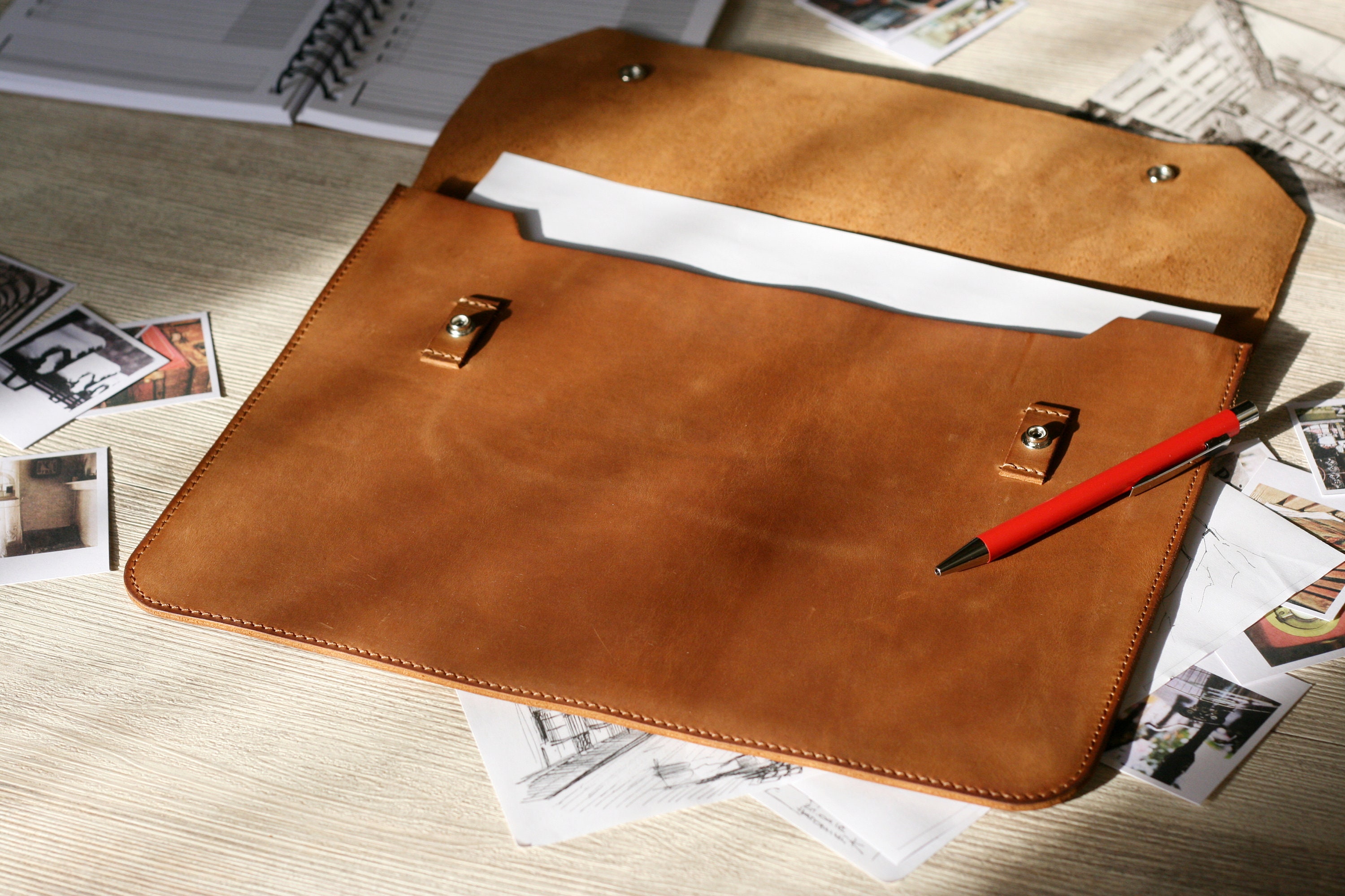 Handmade Crazy Horse Leather Folder: Personalized Document Holder A4/A3 ...