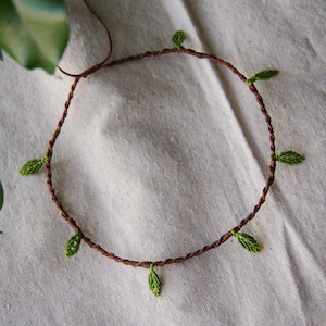 Macrame Leaf Necklace - Macrame Choker Necklace - Leaf Necklace - Elven Jewelry - Macrame Necklace - Fairy Jewelry - Earthy Jewelry