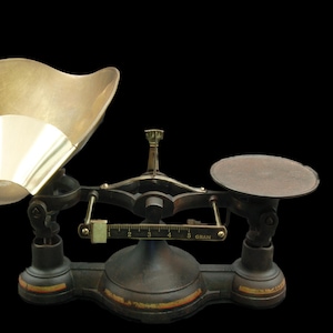 Vintage Cast Iron & Brass Balance Scale, Country store, Merchantile, Pharmacy