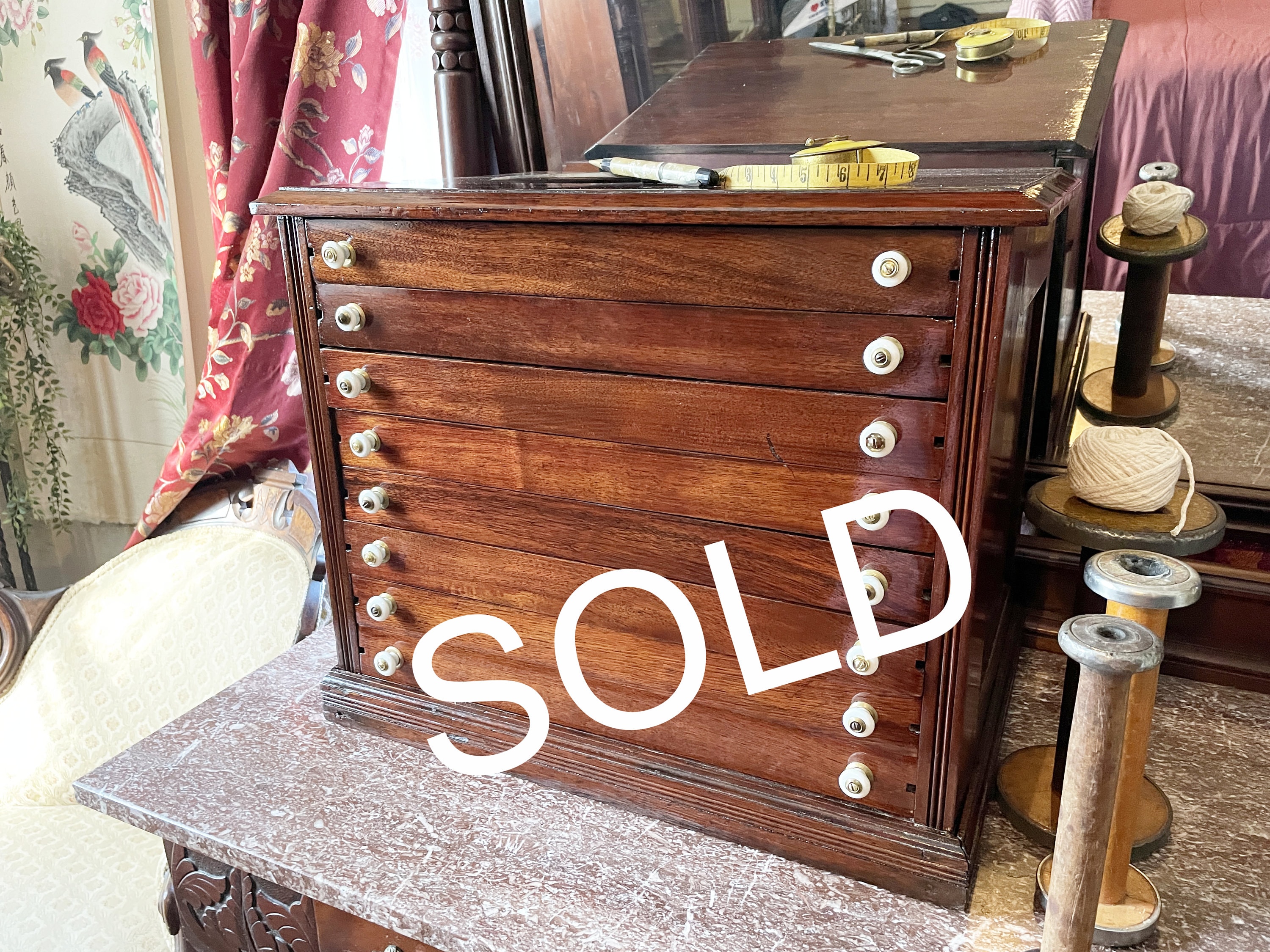 DMC ビンテージ引き出し Amazon.com: DMC Large Decorative Wooden Collectors Box With