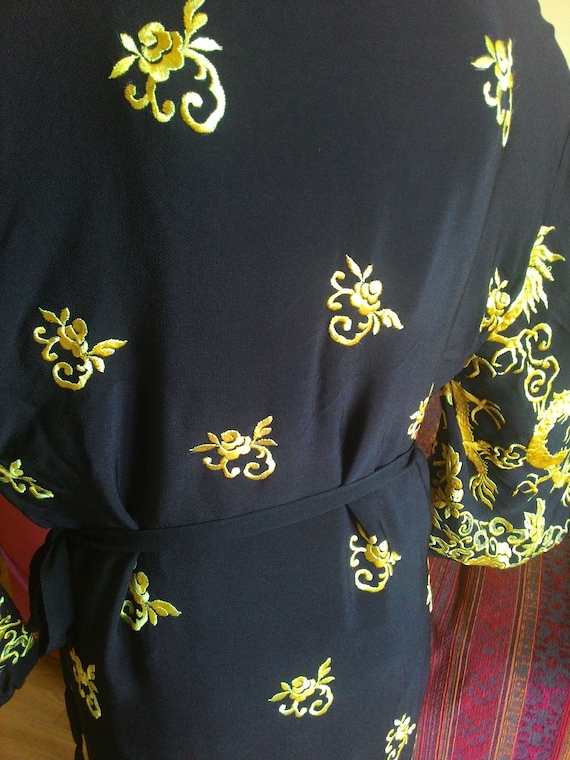 Vintage Kimono 1930s pure silk dragons embroidere… - image 9