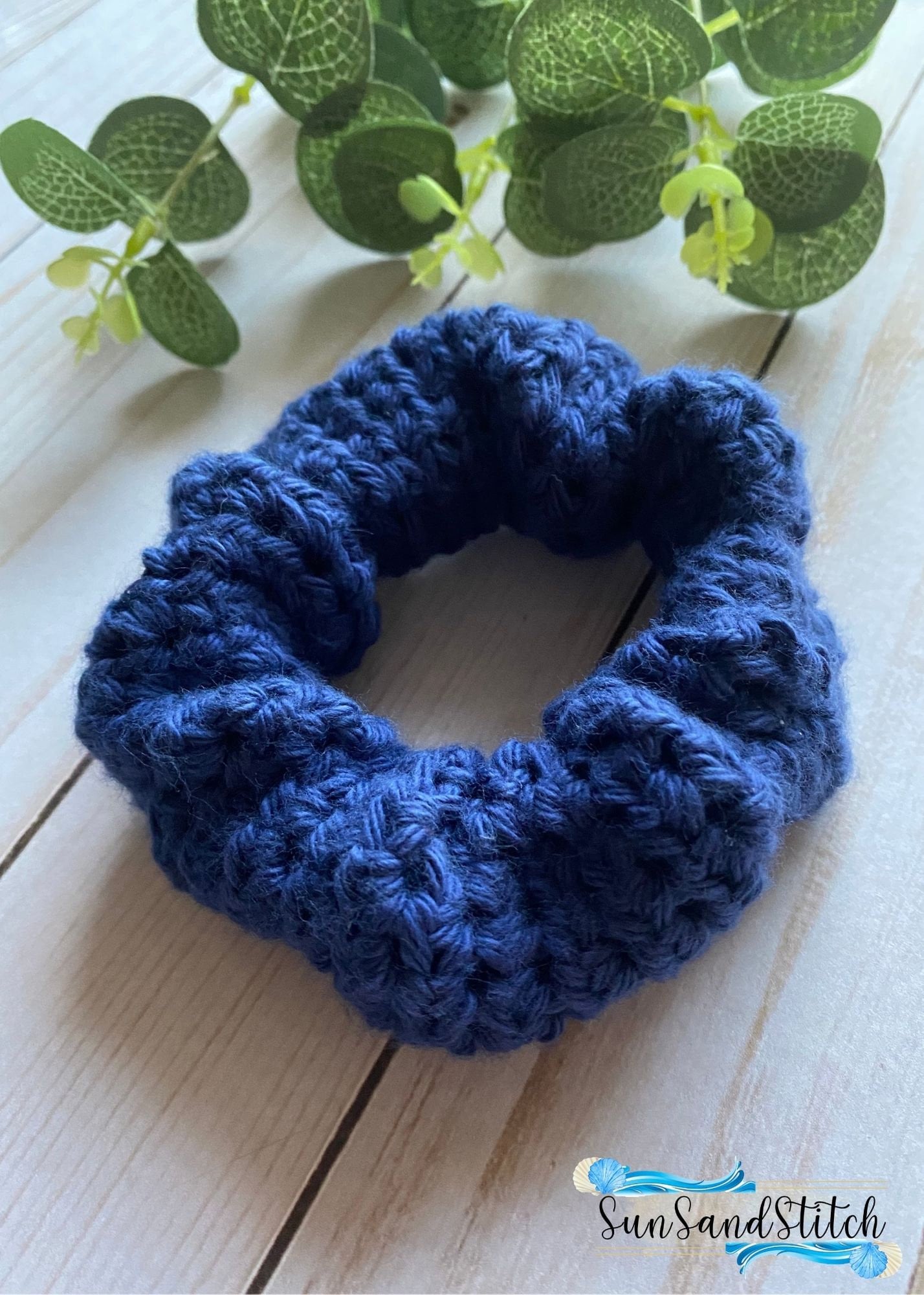 39 Crochet Scrunchies with Flowers, Ruffles, Bows, and Cherries 32 Scrappy Scrunchie Crochet Scrunchie