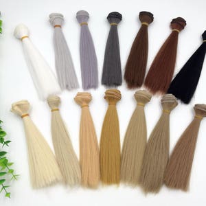 Tramas de cabello de muñeca rectas de 15 cm para hacer pelucas de cabello sintético personalizadas para muñecas.