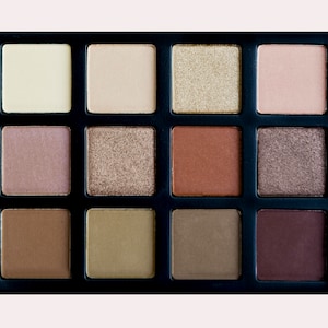 12 Shade Taupe Eyeshadow Palette