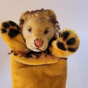 Vintage Steiff Lion Leo Hand Puppet ,Mohair,Hardstuffed,Ear Button,Top Condition,1960s