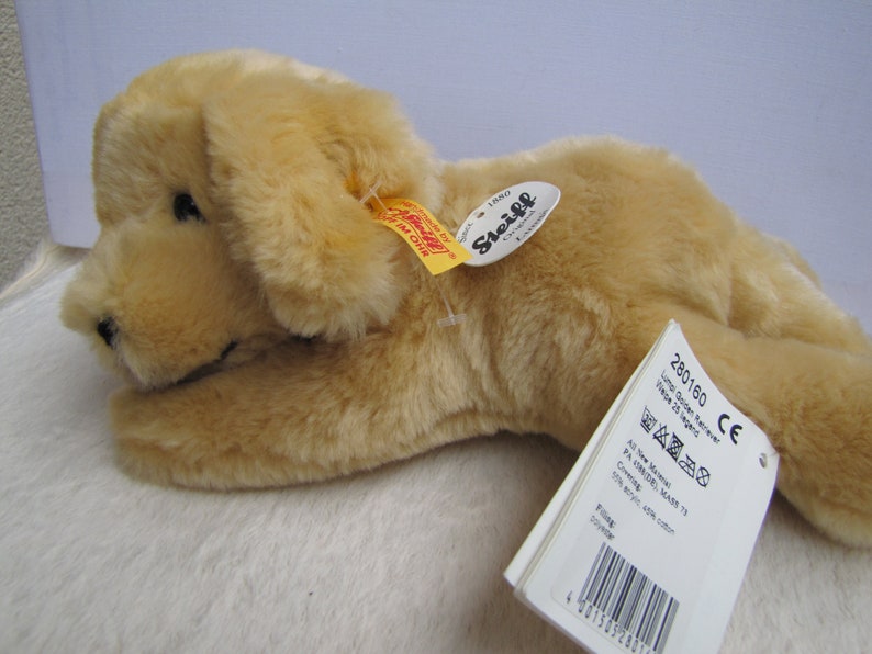 Golden Retriever plushie  Lumpi made by Steiff 10inch long lying puppy