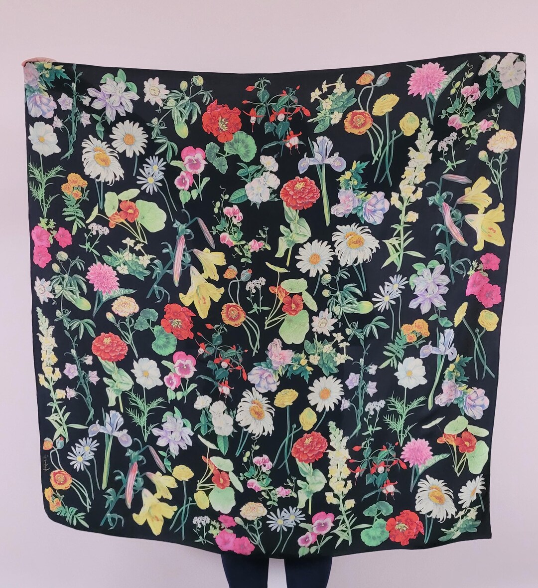 【eL×ONE】Flower Large Scarf Amazon.com: Large Square Silk Scarf, Black Shawl with Pink