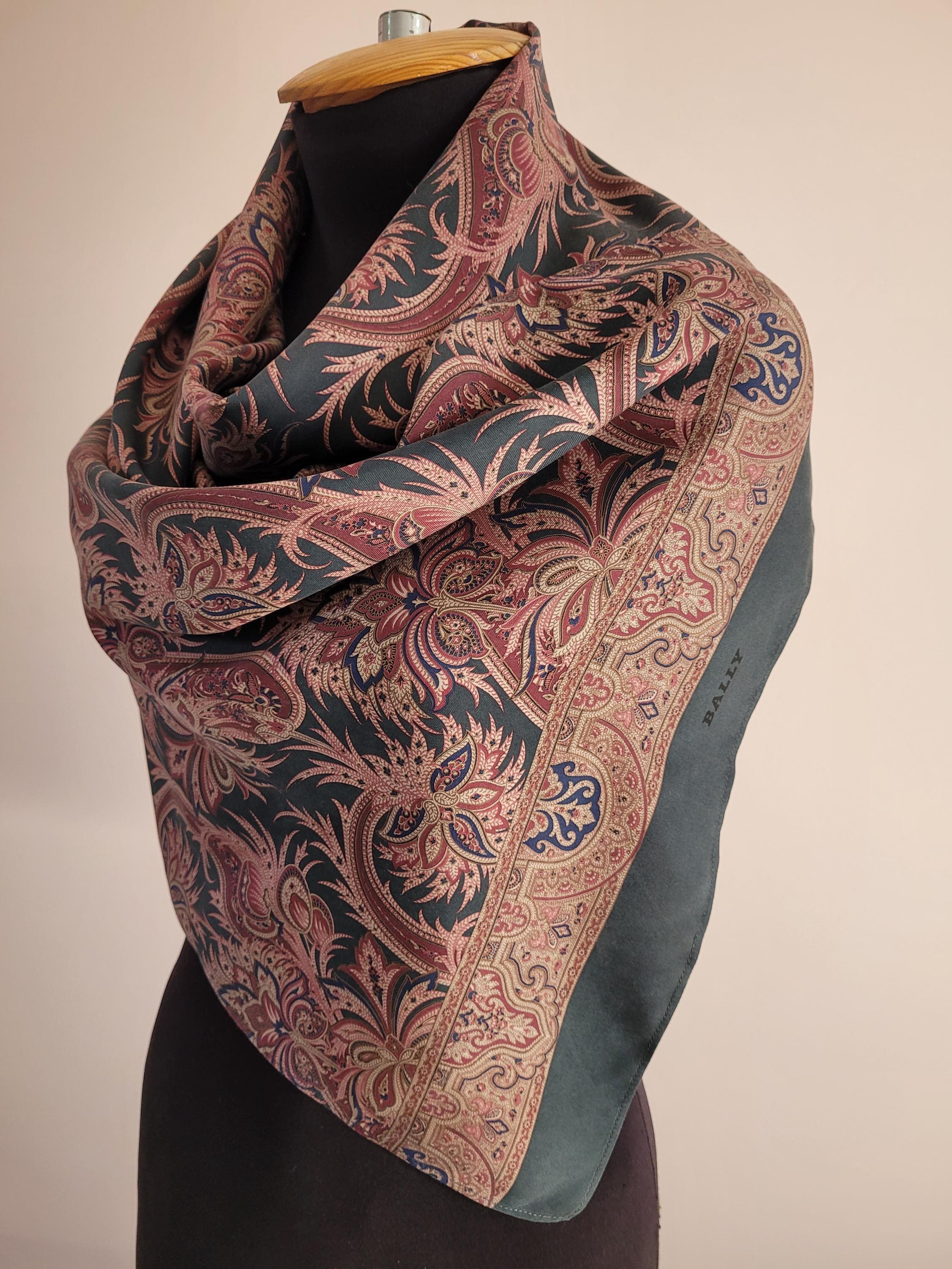 期間限定値下げ【新品送料込】BALLYバリーSILKシルクストール Vintage BALLY Oblong Paisley Grey Pink Silk Scarf Shawl 61