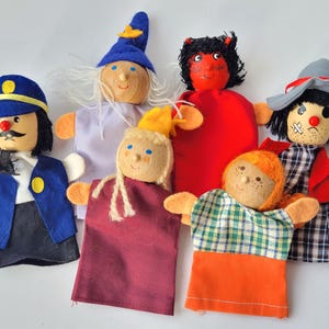 6 Kersa Germany Finger Puppet Wooden Head 4 1/2in,Princess,Policeman,Pirate/Scarecrow ,Devil/Krampus, Wizard Handpuppe,DRESDNER KUNSTLER