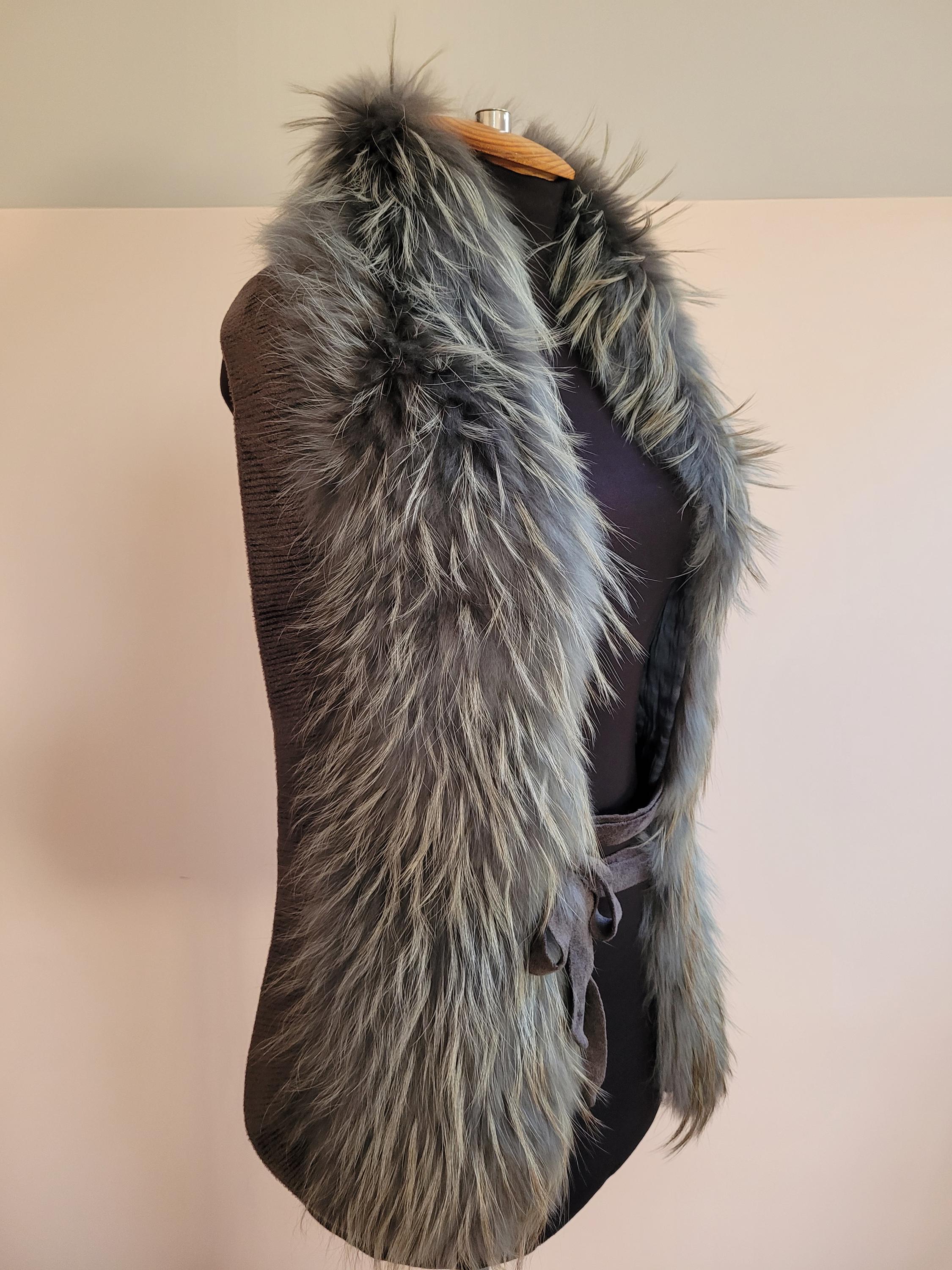 TRICOT CHIC Real Silver Fox Fur Vest Shawl Scarf Made in Italy