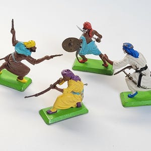 Britains Deetail  Arab Warrior Collector Figures Lot of 4 Vintage 1971