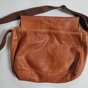 Oliver by Valentino Large Postman/Messenger Leather Bag Vintage image 8