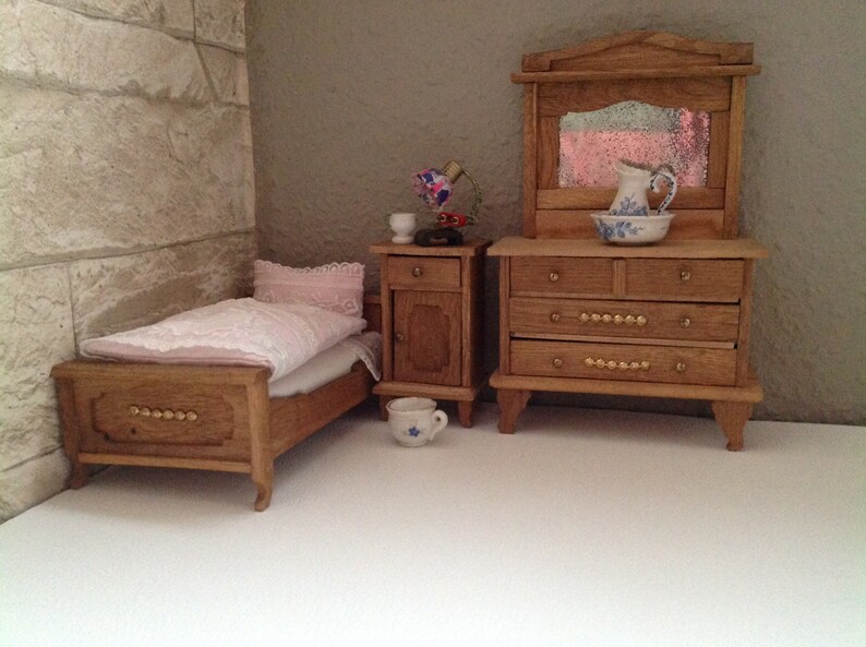 dolls house bedroom furniture
