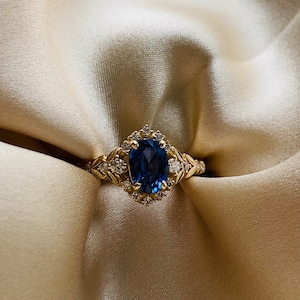 Midnight Blue Fairy Engagement Ring Gold, Fantasy engagement ring Blue sapphire Ring, Delicate Ring, Fairy Tale Ring, Vintage
