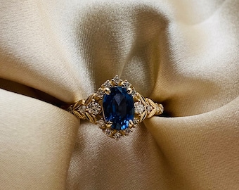 Midnight Blue Fairy Engagement Ring Gold, LOTR Fantasy engagement ring Blue sapphire Ring, Delicate Ring, Fairy Tale Ring, Vintage