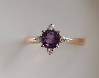 Mauve sapphire engagement ring. Promise ring. Cushion engagement ring. 5 stone ring. Rose gold engagement ring. Gemstone ring Eidelprecious