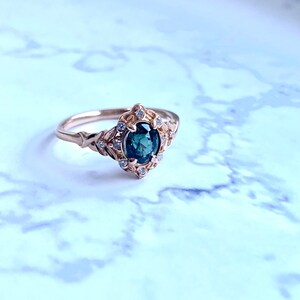 Vintage inspired Green Sapphire Engagement Ring Round Sapphire Ring 14k Rose Gold, Multi Stone Ring Unique Sapphire Ring Elegant Ring image 3