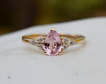Peach sapphire engagement ring. Promise ring. Campari engagement ring. Yellow gold engagement ring. Gemstone ring by Eidelprecious