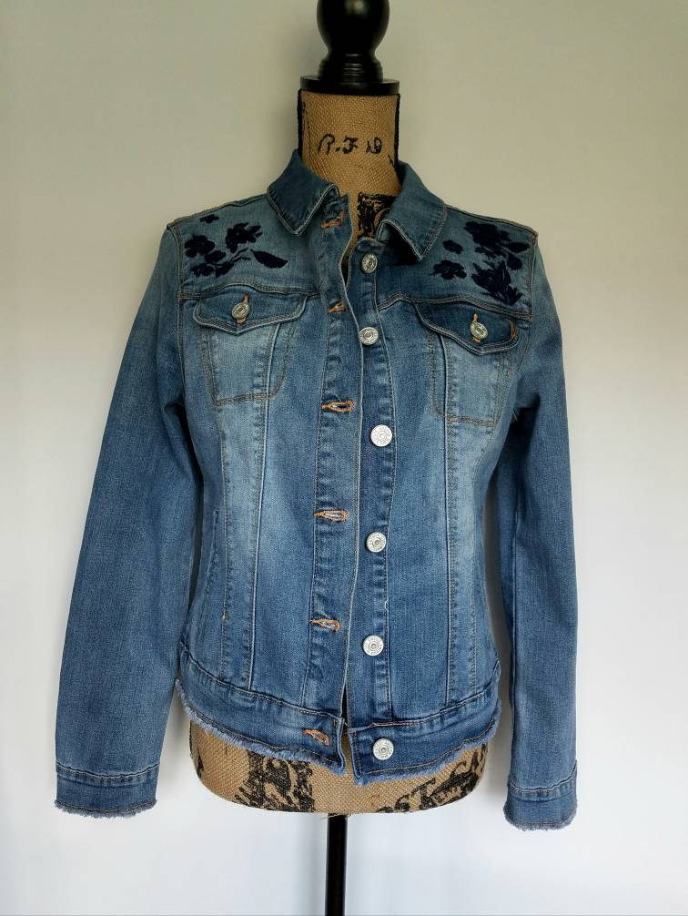 Embroidered rose denim jacket. Vintage denim jacket. Vintage | Etsy